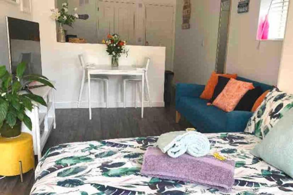 Bournemouth Nr Town Beach Train Coach Shops Lovely Entire Apartment Allows Quiet Good Dogs Zewnętrze zdjęcie